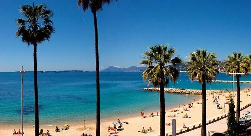Apartment Proche Mer 3P+40M2 Terrasse Antibes