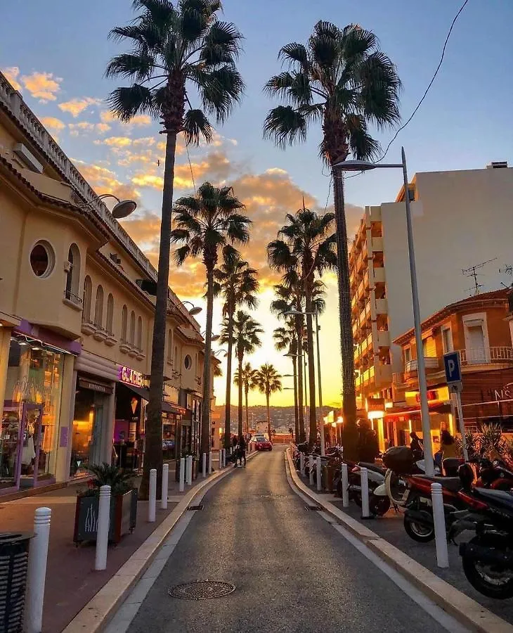 Proche Mer 3P+40M2 Terrasse Antibes 0*,  France